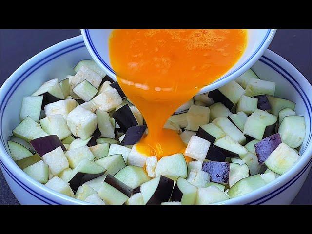 Cut the eggplant into small cubes and add two eggs. I didn't expect it to be so delicious