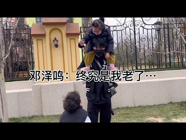 邓泽鸣和邓雅泽 220325 抖音短视频 | Deng Zeming with Simi 《 Shorts 》