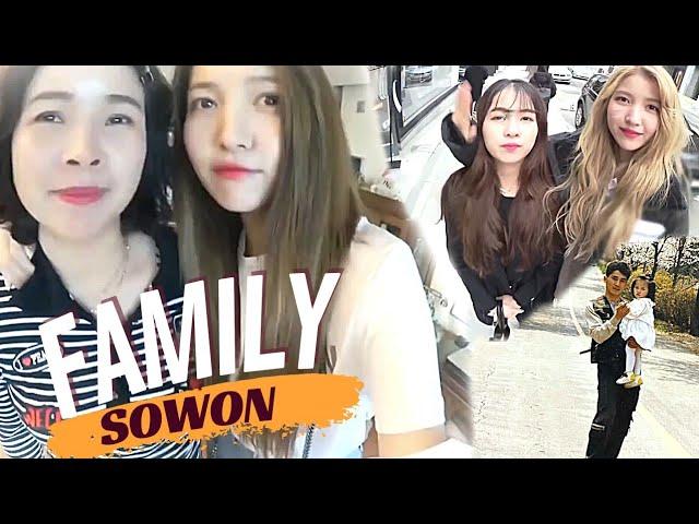 SOWON GFRIEND AND HER FAMILY