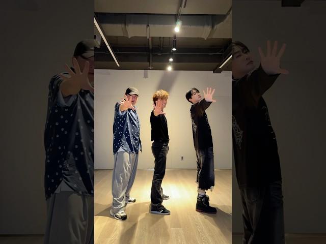 #THUNDER ️ with #신동 #SHINDONG #은혁 #EUNHYUK #슈퍼주니어 #SUPERJUNIOR #디노 #DINO #SEVENTEEN #세븐틴