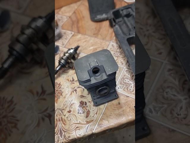 Пару дней из мастерской, заливаю без редактирования. Собираю себе shtill ms180