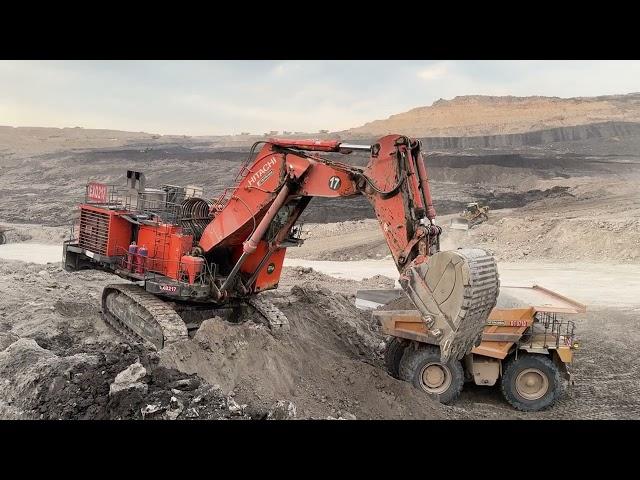 Biggest Hitachi Ex 2500 Excavator Loading Caterpillar Truck 777d