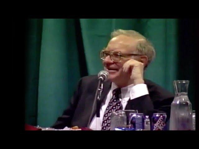 Warren Buffett: Should you wait for a market crash to buy stocks?