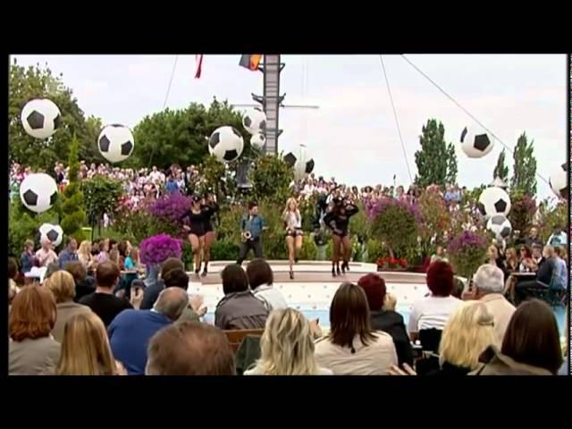 Alexandra Stan - Mr. Saxobeat im ZDF-Fernsehgarten 2011