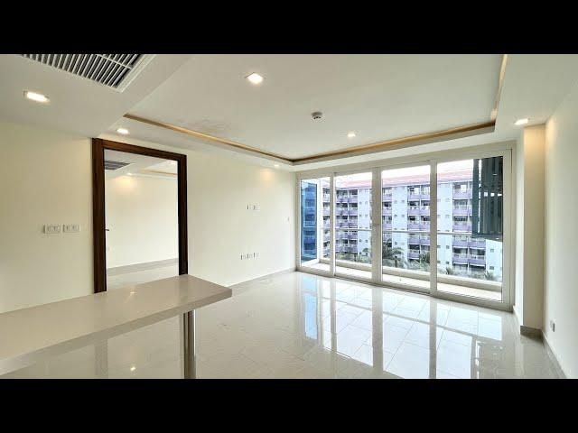 One-bedroom condominium in the heart of Pattaya, between Second Road and Soi Buakhao!