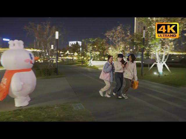 【恶作剧226】如果雪王拿着斧子 那么路人会更害怕吗.Funny pranks in China.