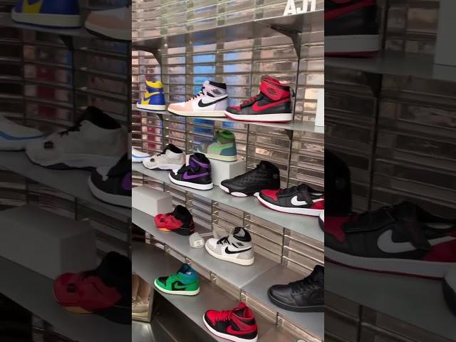 AIR JORDAN ON SHELF