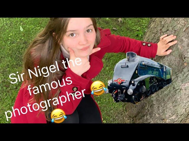 I’m not moving & Sir Nigel the famous photographer who’s VERY important  #funnyvideos #funny