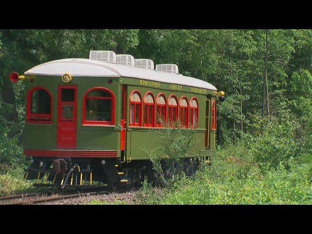 Kim & Kylie Ride On The Wisconsin Great Northern Railroad