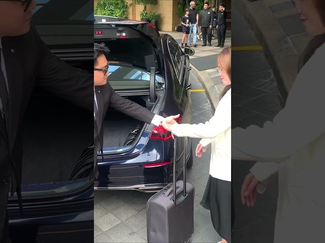 Explore a Luxurious Journey with Your Private Chauffeur