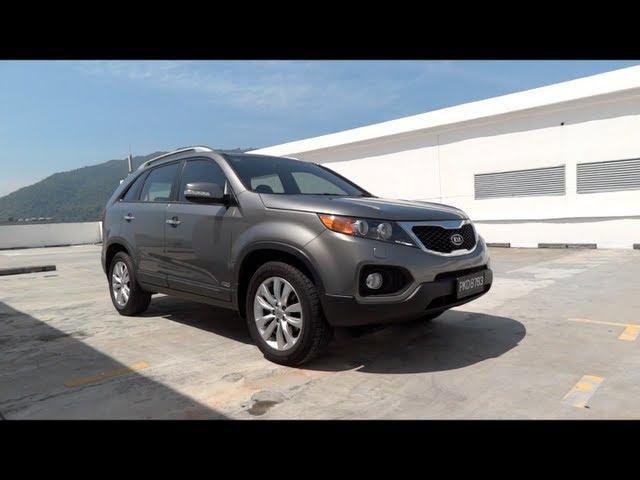 2011 Kia Sorento Start-Up, Full Vehicle Tour, and Quick Drive