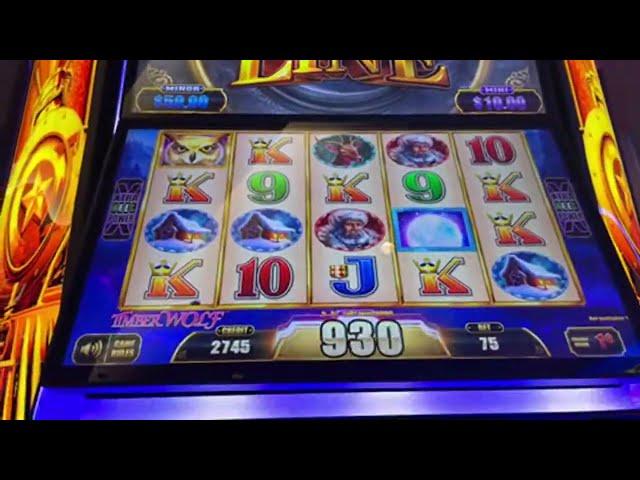 Merry Christmas slots at Resort MamaFlip & GrandmaFlip slot Channel is live!  @MamasFlipSlots.