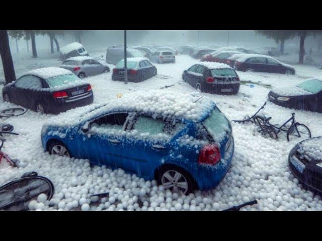 A few minutes ago in Turin Italy!! Unprecedented hail destroyed thousands of cars