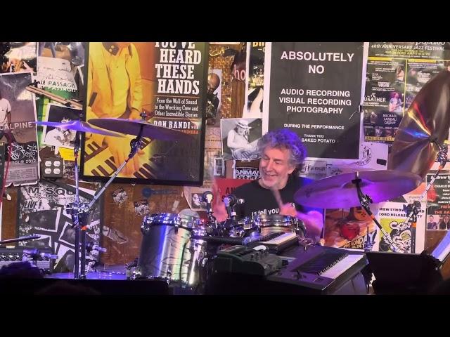 Simon Phillips - Crazy solo at Baked Potato Hollywood FULL VIDEO