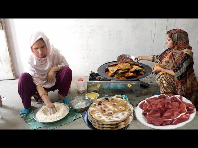 Village Life || Sham Ka Roti Salan Tawa Fry Kaleji Tandoori Roti Ky Sath Khani Nseeb Hoi || Irma's