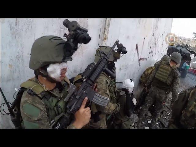 Philippine Army Light Reaction Regiment (LRR) during their assault in Marawi Siege