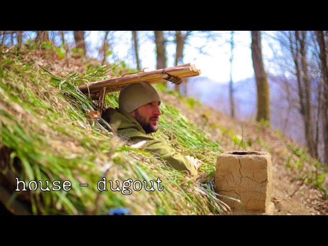 House - a dugout with their own hands. First night in the forest