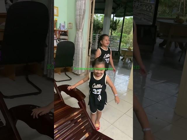 @Quỳnh Lam 6,5 tuổi, đánh bài võ nhạc VoViNam, võ học đường