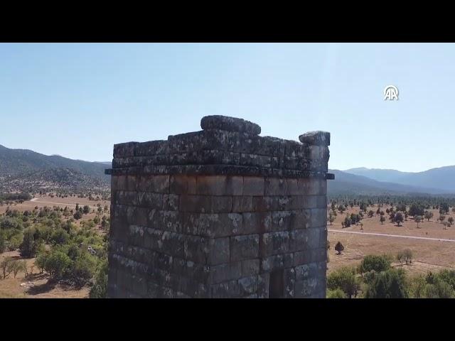 Toros Dağları'ndaki Ceceler Kulesi yıllara meydan okuyor