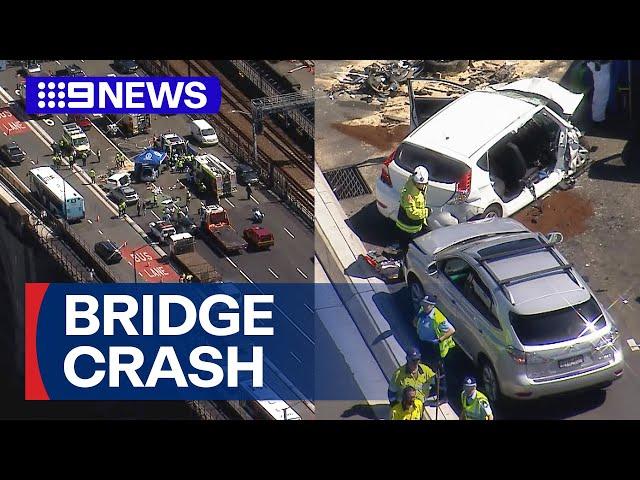 Two people killed in crash on Sydney Harbour Bridge | 9 News Australia