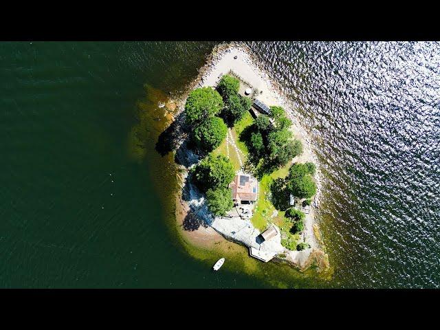 Off Grid family living on island in middle of shipping channel