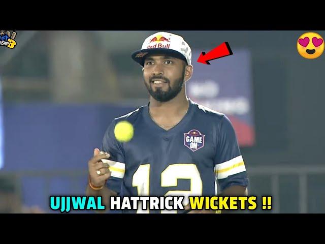 TECHNO GAMERZ TAKING WICKETS HATTRICK | TECHNO GAMERZ | UJJWAL GAMER