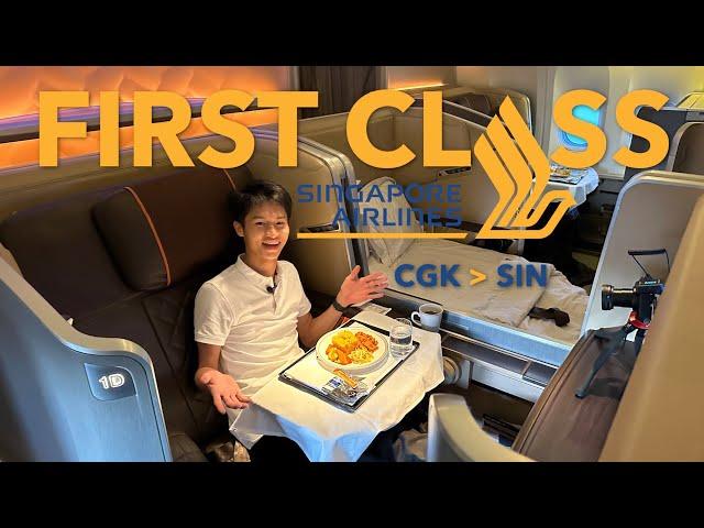 Flying Singapore Airlines' SHORTEST FIRST CLASS route: Jakarta to Singapore on a Boeing 777!!