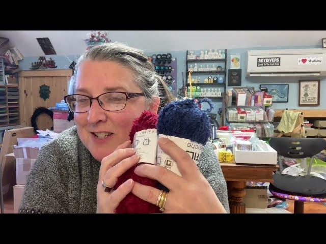 FLOSSTUBE #67- The Northwoods Stitcher: Lori (Spools!) gave me a bag 'o' stitchy goodies!!!