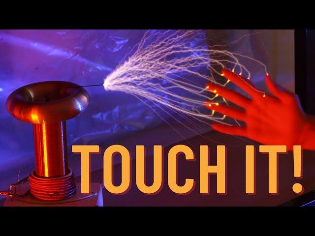 Touchable Desktop Lightning! (Tesla Coil Build + PCB GIVEAWAY)