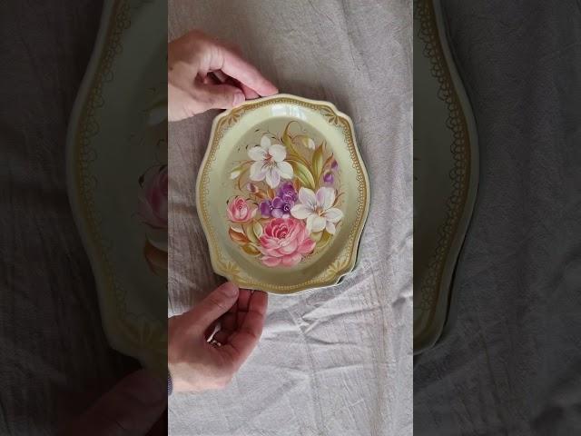 Миниатюрные #подносы из #Жостово настоящее произведение искусства ручной росписи. #ручнаяроспись