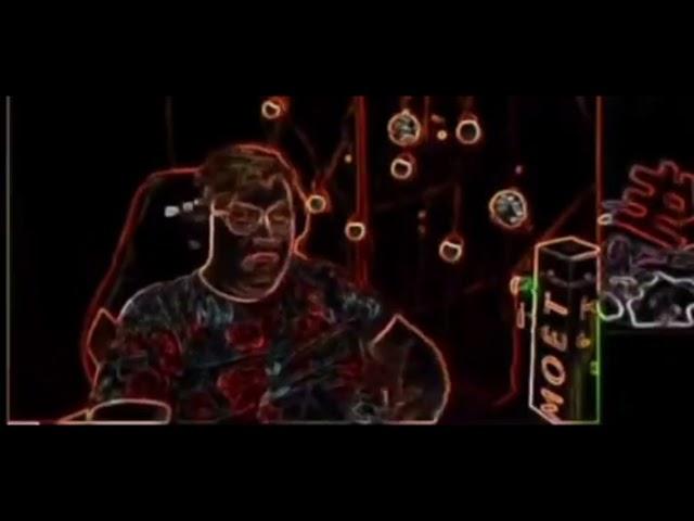 Пятёрка ругается, но он завокоден на мелодию gangsta's paradise