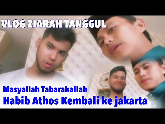 VLOG ZIARAH - Perjalanan pulang jakarta & singgah Ziarah sebentar di Solo !