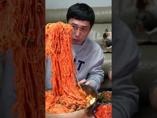 엄마랑 점심 소소하게 비빔국수 14인분 먹는 상호형