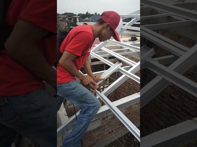 light steel roof frame installation process DIY 4 #construction #Lightsteel #diy