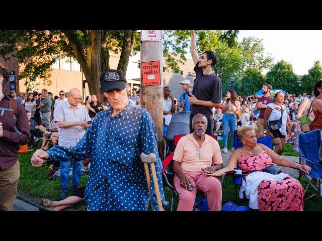 Why I Love 28mm for Street Photography