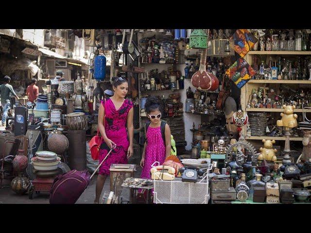 INDIA THIEF'S MARKET: A Glimpse into Mumbai's Bustling Daily Life | 4K HDR Walking Tour