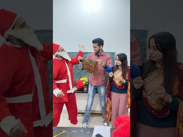 Santa Ke Gift | Sneha Choudhary | #shorts #trending #comedy #merrychristmas #school