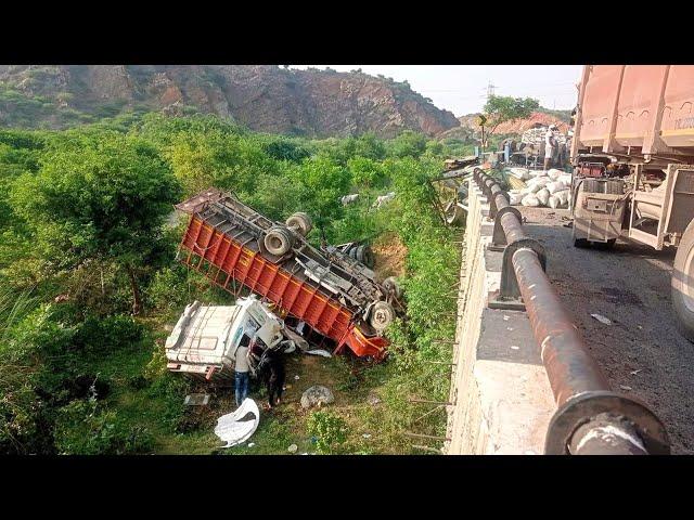 Best Truck And Car Crash Compilation 2024! Expensive Idiots At Work Fail _ Truck Fails 2024