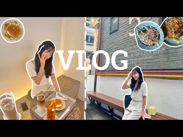 Travel with me in Itaewon, Korea | Cafe️ | Dinner  | Itaewon Street | Hana Cho