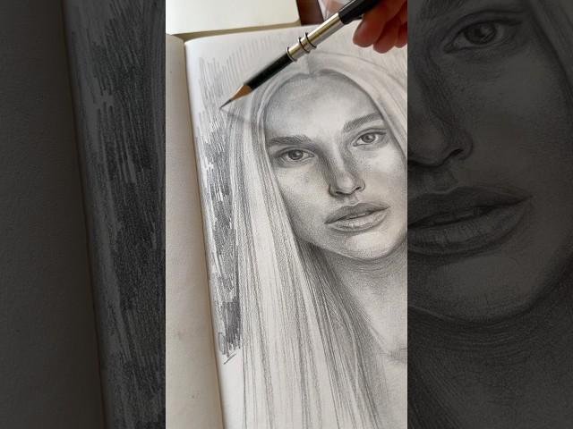 Рисовать портреты это ловить саму жизнь  я не осознавала раньше, как сильно меня это затянет