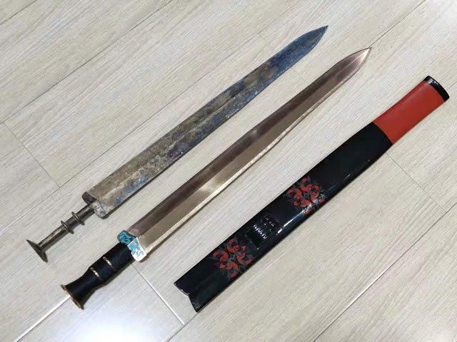 1500+ years old antique & reproduced bronze swords 青铜剑 by The Art of Fire&Iron 火与铁的艺术