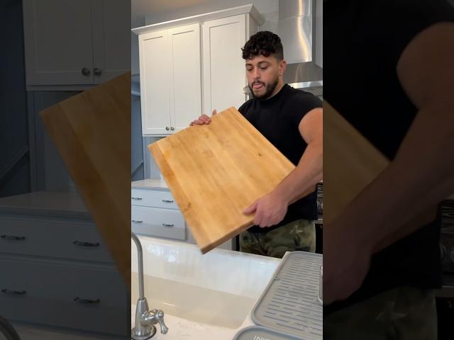 How To Clean Your Cutting Board Like A Pro