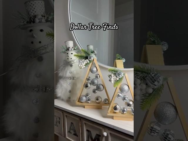 DOLLAR TREE WOODEN CHRISTMAS TREE DIY. CHRISTMAS HOME DECOR #dollartree #christmas #dollartreediy