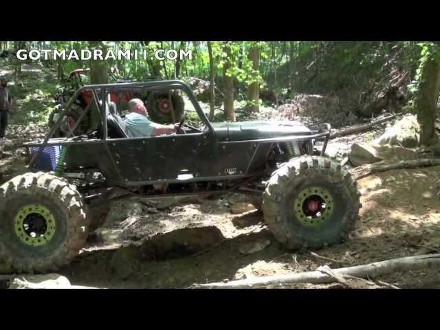 JIMS GARAGE BUGGY #6 AND MARK MATHIS HIT THE NASTY DIRT HILL