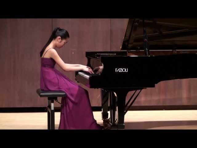 Tiffany Poon plays Beethoven Moonlight Sonata