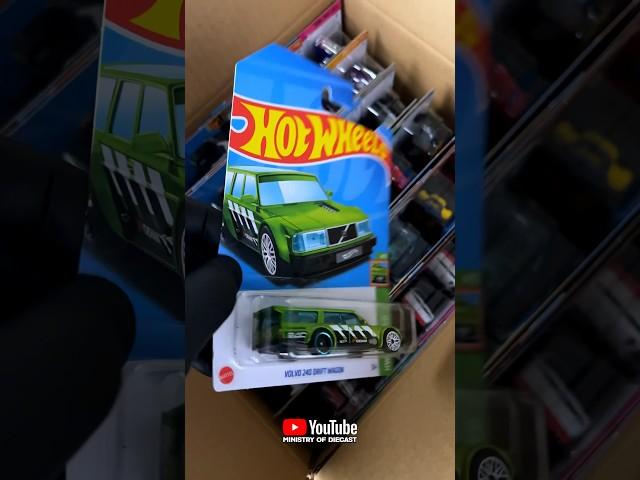 Highlight 2023 Hot Wheels - Q case!