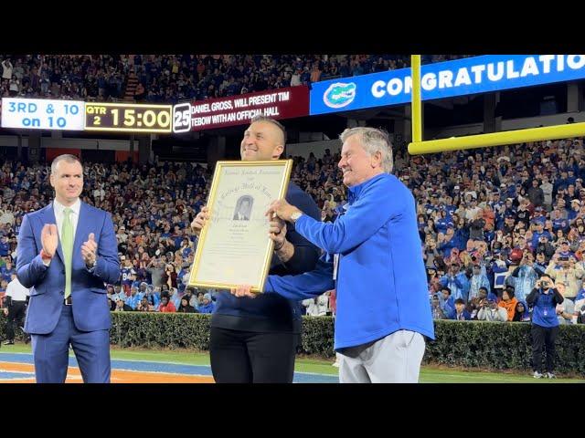 Tim Tebow receives his College Football Hall of Fame plaque from Steve Spurrier | Florida Gators