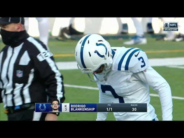 Rodrigo Blankenship Doinks the Kick off the Upright