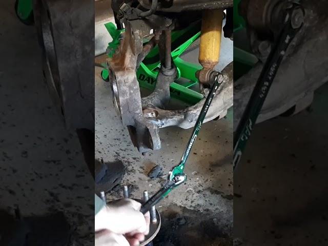 Double wrench trick, Old School