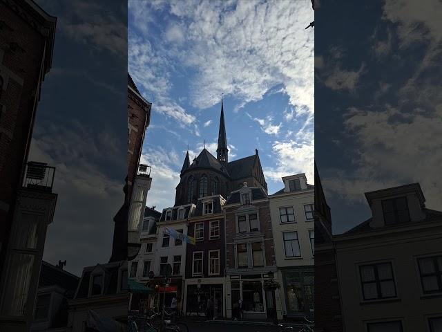 Utrecht, kerkklokken 2 & 3 Sint Willibrordkerk - vrijdagviering